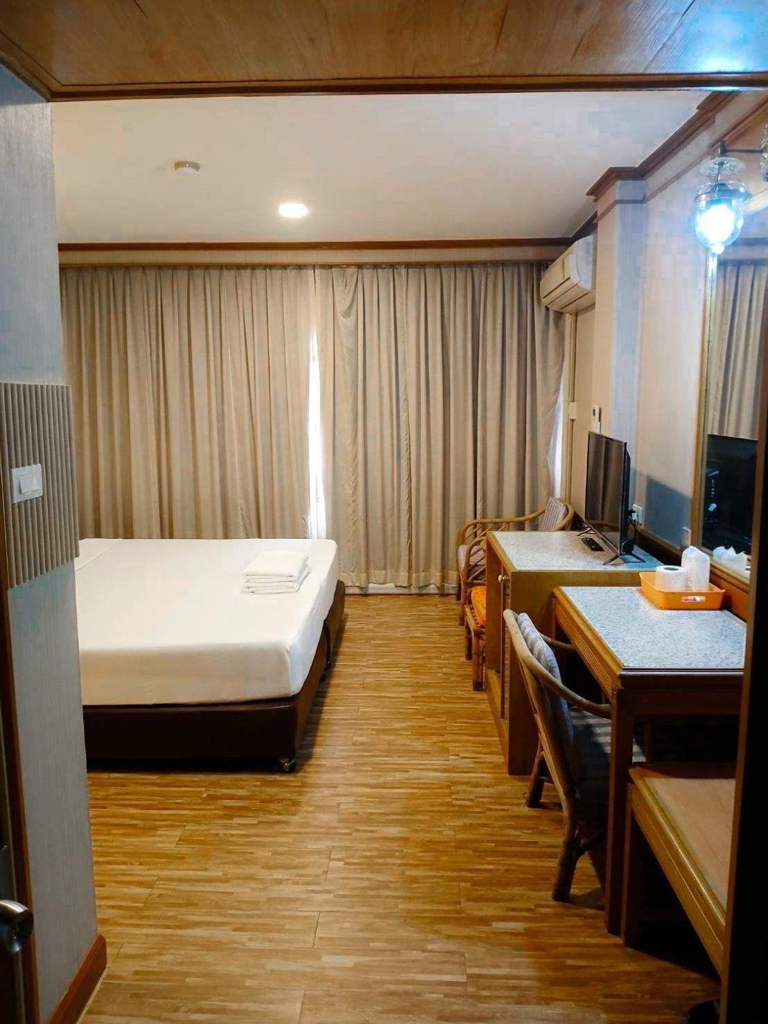 Hotel Pattaya Beach Exterior photo